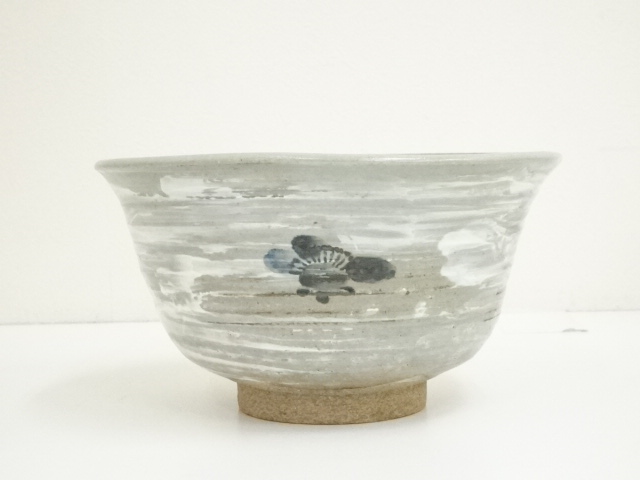 京焼・清水焼　河合栄之助 作　刷毛目　茶碗　無傷　箱無　保証。 道具 ] - 道具 京焼 河合栄之助造 梅花文茶碗（共箱） | ネット